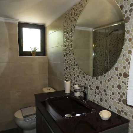 Chrissi's House With Garden And Sea View Zerviana בית נופש